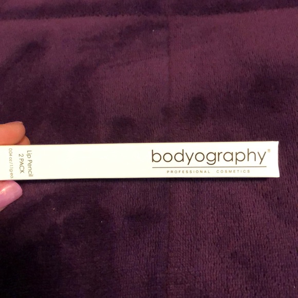 Lip liner - Picture 1 of 7